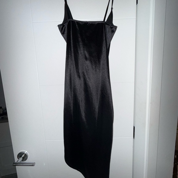 Windsor  Black Satin Asymmetrical Dress - Picture 3 of 4